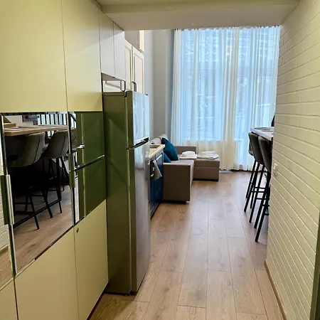 Apartment аркадія, з терасою та 3 хв до моря